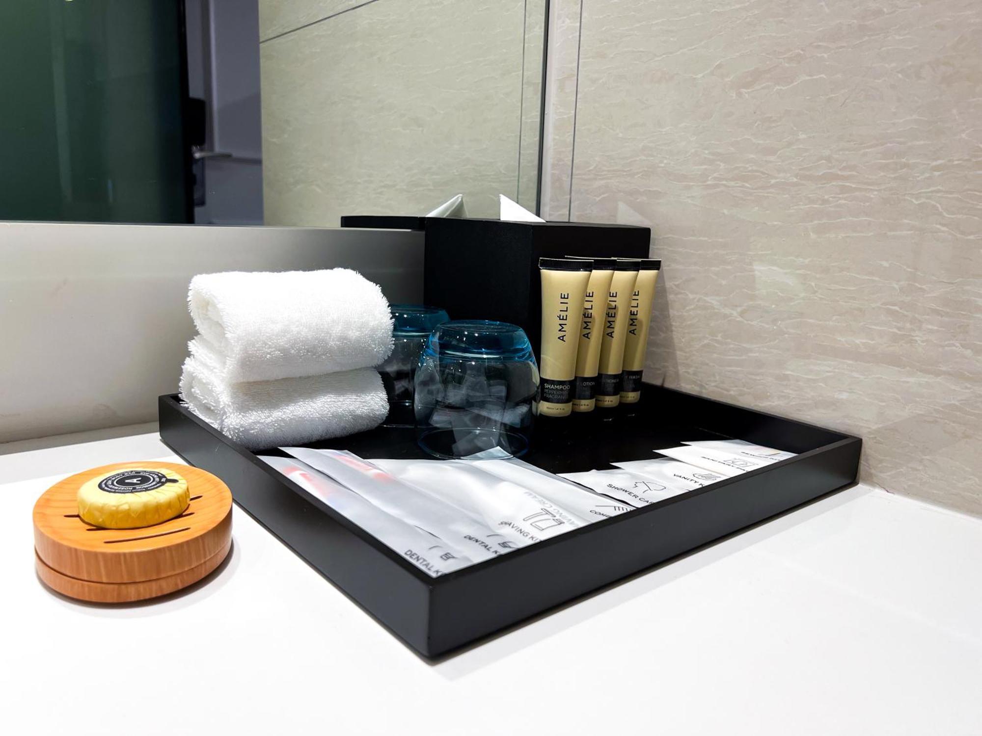 Hotel Royal Signature Kuala Lumpur Exterior photo A bathroom tray