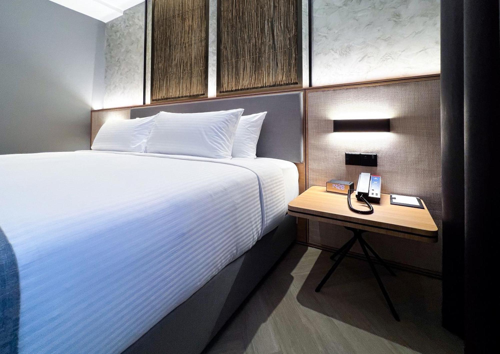 Hotel Royal Signature Kuala Lumpur Exterior photo Deluxe Room