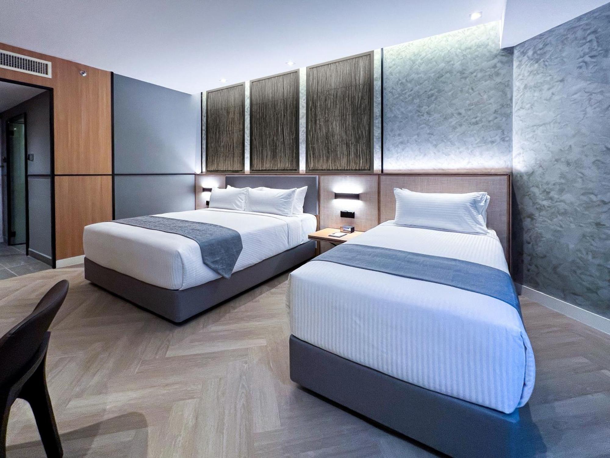 Hotel Royal Signature Kuala Lumpur Exterior photo Deluxe Room