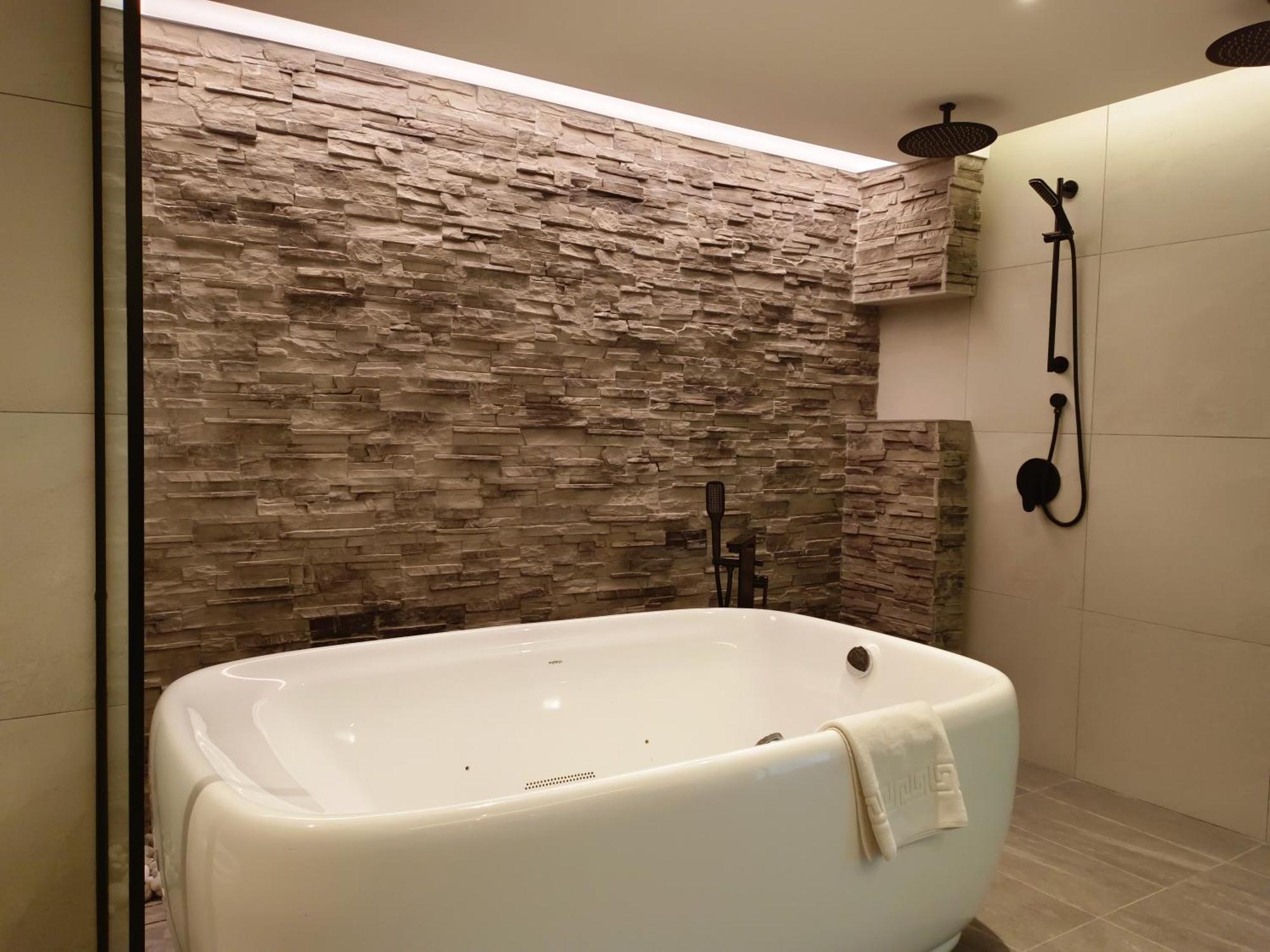 Hotel Royal Signature Kuala Lumpur Exterior photo A freestanding bathtub