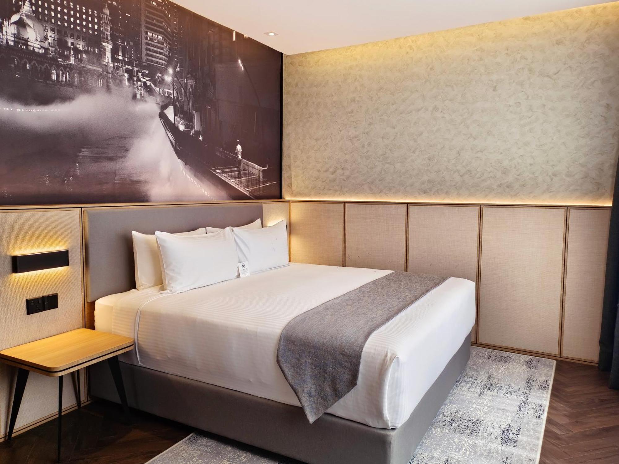 Hotel Royal Signature Kuala Lumpur Exterior photo Deluxe Room