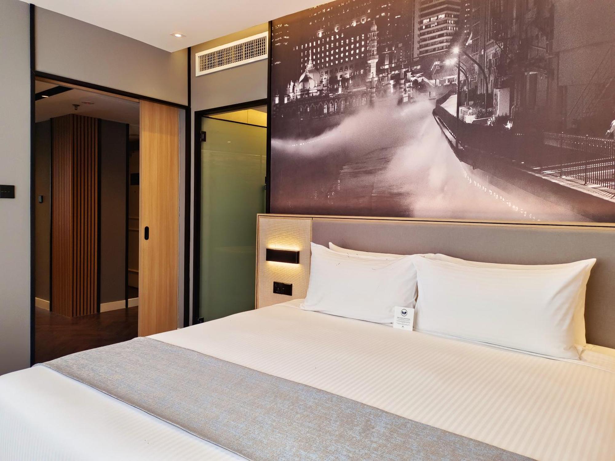Hotel Royal Signature Kuala Lumpur Exterior photo Deluxe room